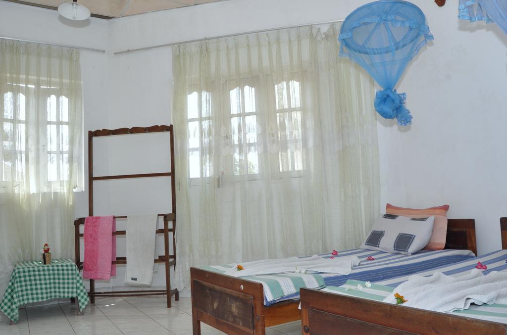 Marshal Beach Guesthouse Negombo Værelse billede