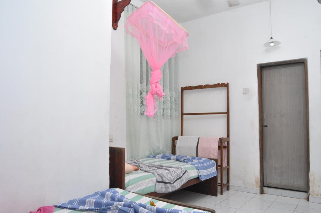 Marshal Beach Guesthouse Negombo Værelse billede